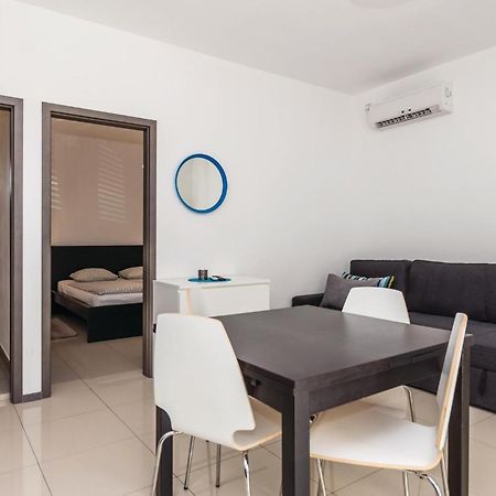 Nice Apartment In Mandre With Wifi Exterior foto