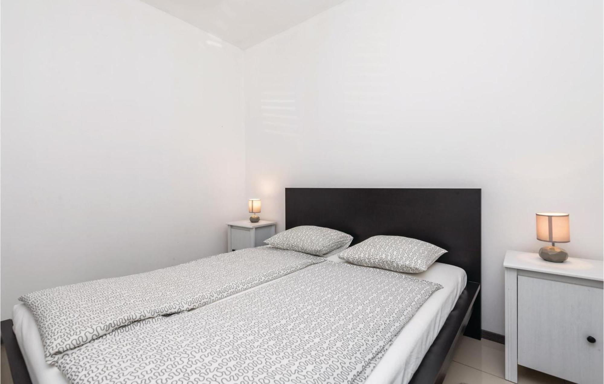 Nice Apartment In Mandre With Wifi Exterior foto